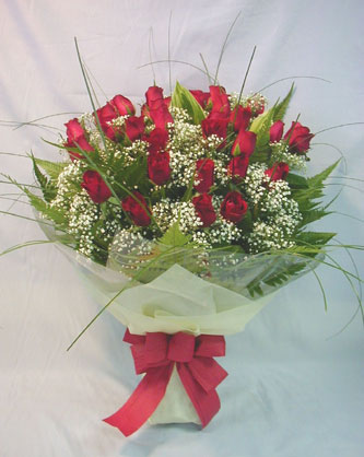 �ve�ler Dikmen anneler g�n� �i�ek yolla  sevenlere �zel 11 adet g�l