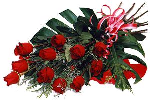 10 adet g�l buketi sade ve sik bir haldedir �i�ek�i Dikmen �i�ek servisi , �i�ek�i adresleri  