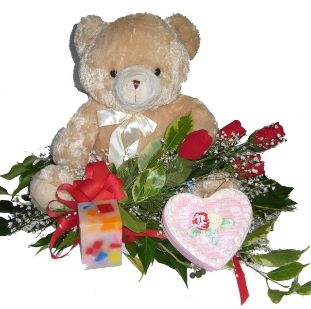 Ankara Dikmen �lker �i�ek yolla , �i�ek g�nder , �i�ek�i   4 adet g�l , oyuncak , mum ve kutu �ikolata