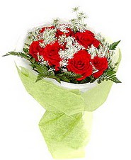 �ve�ler Dikmen anneler g�n� �i�ek yolla  7 adet kirmizi g�l buketi tanzimi
