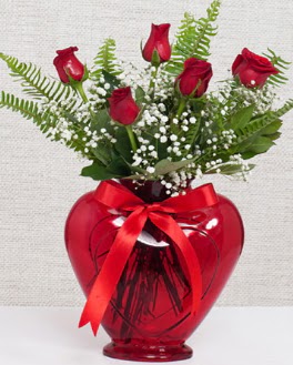 Kalp i�erisinde 5 adet k�rm�z� g�l Dikmen Ankara �i�ek g�nder uluslararas� �i�ek g�nderme 