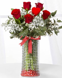 5 adet k�rm�z� g�l kalp �ubuk cam vazoda Ankara Dikmen Osmantemiz online �i�ek g�nderme sipari� 
