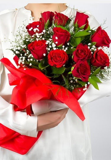 A�k G�lleri 11 Adet k�rm�z� g�l buketi Dikmen Ankara �i�ek g�nder uluslararas� �i�ek g�nderme 