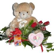 Ankara Dikmen �lker �i�ek yolla , �i�ek g�nder , �i�ek�i   4 adet g�l , oyuncak , mum ve kutu �ikolata