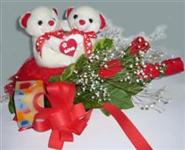 4 adet g�l buketi , oyuncak ve mum