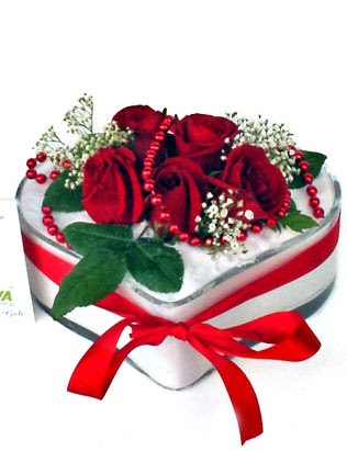 Dikmen �lkad�m �i�ek g�nderme sitemiz g�venlidir  EN �OK BEN SEVIYORUM Mika kalp 5 adet kirmizi g�l 