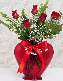 Kalp i�erisinde 5 adet k�rm�z� g�l Dikmen Ankara �i�ek g�nder uluslararas� �i�ek g�nderme 